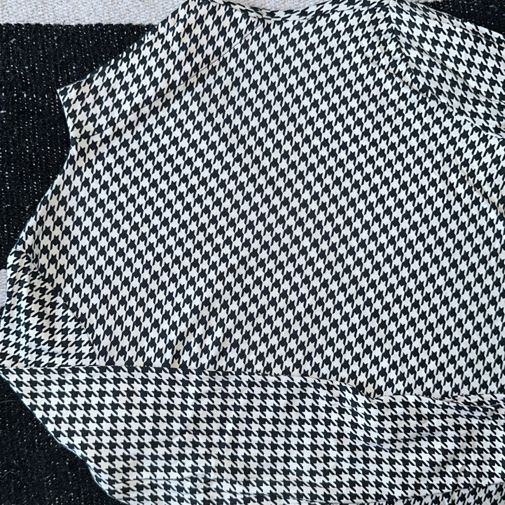 Ann Taylor Houndstooth Mockneck Turtleneck Top